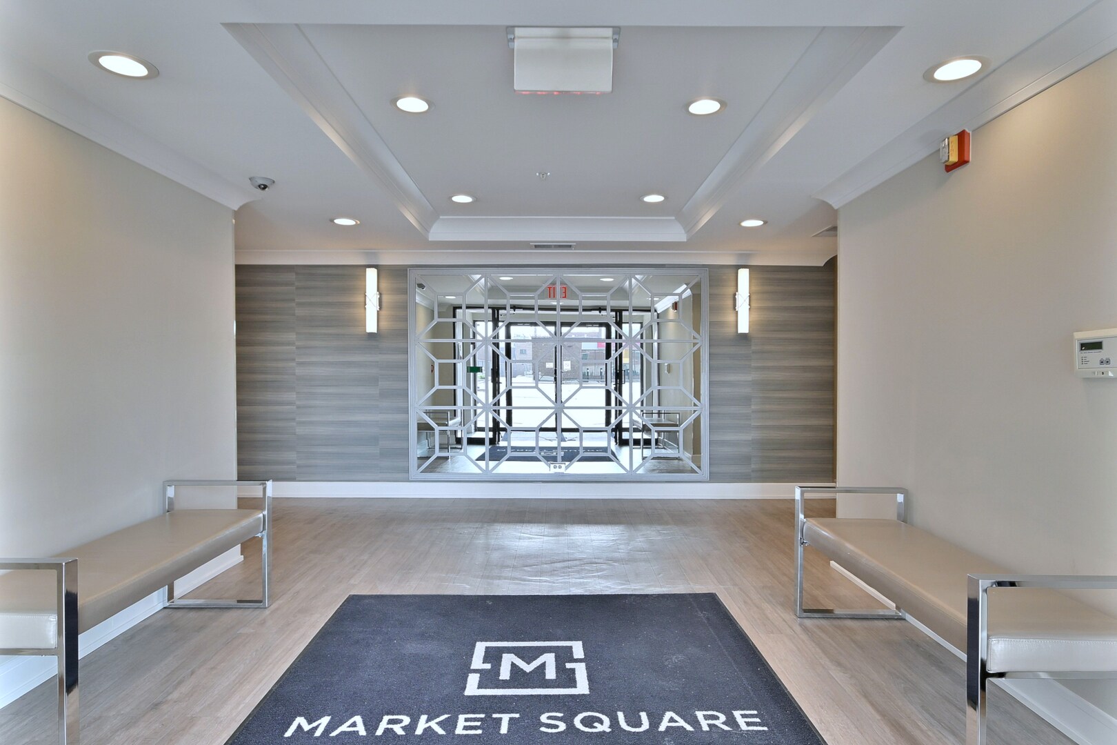 Building Photo - 210 N Addison Ave #401