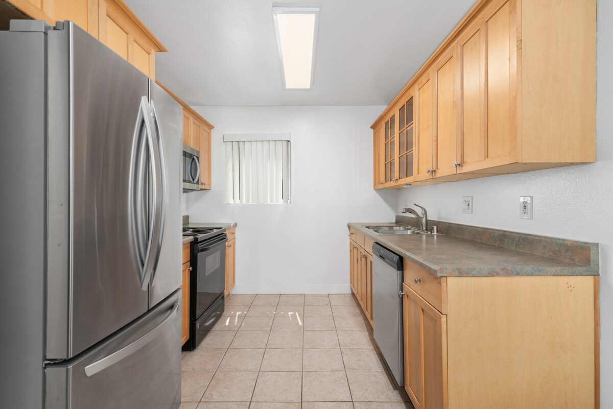 Building Photo - 2850 Reynard Way 21