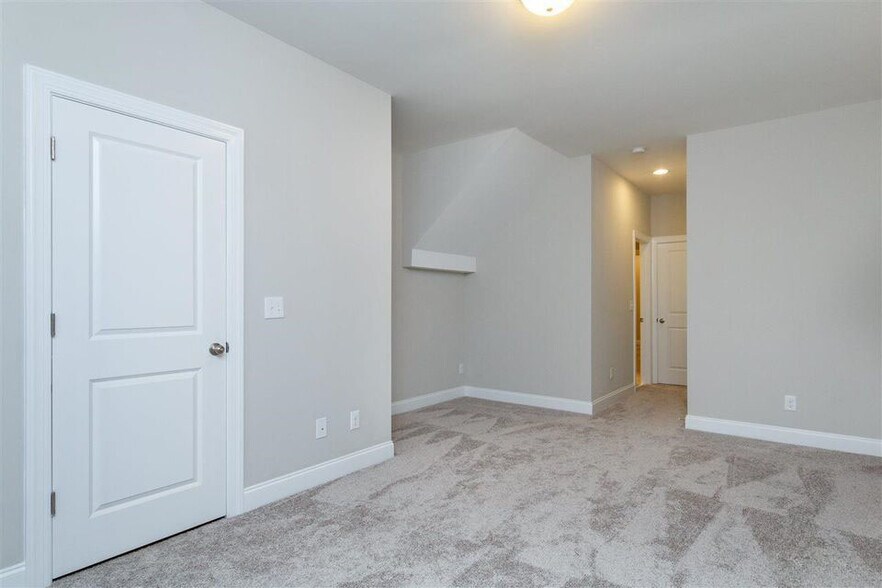 Building Photo - 831 Bankston Wds Wy