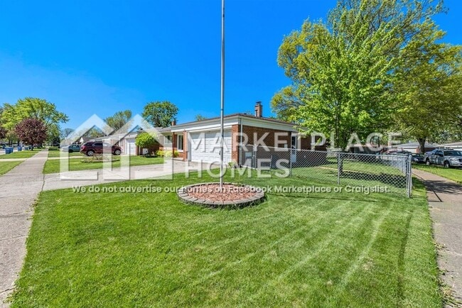 Building Photo - 25161 Patricia Ave