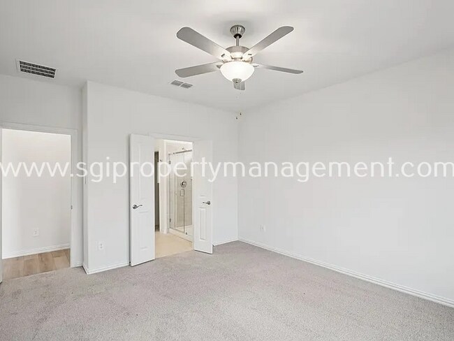 Building Photo - 522 Blanton St