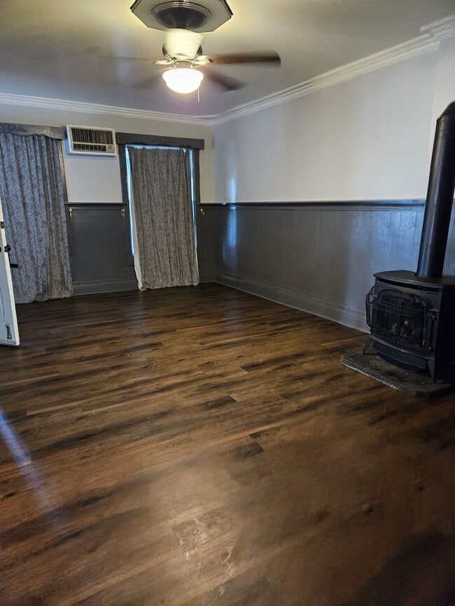 Building Photo - 153 N Stewart St