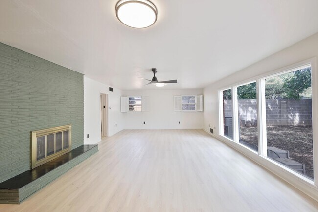 Building Photo - 3202 45th St