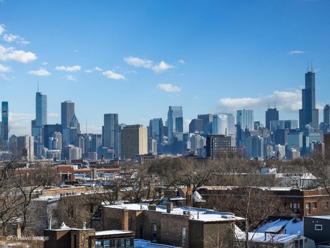 Building Photo - 2225 W Wabansia Ave