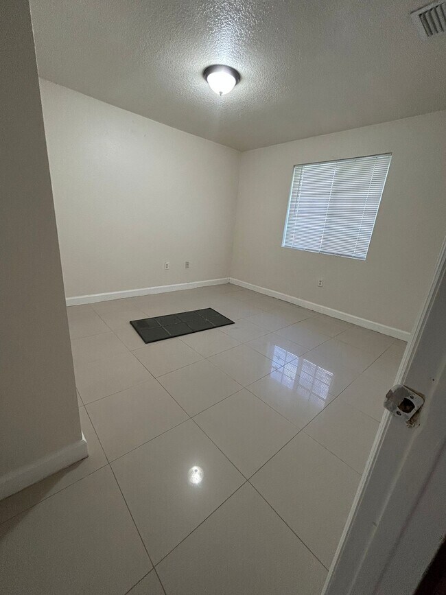 Building Photo - 1257 NW 55th Terrace