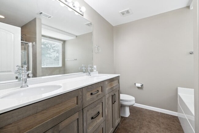 Building Photo - 3 Bedroom 3 Bath Home in Mt Juliet Now Lea...