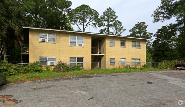 Building Photo - 107 Lincoln St