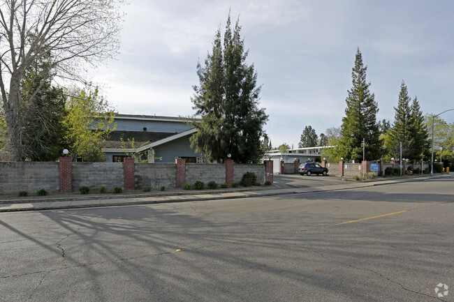 Primary Photo - Auburn Square Senior Residence