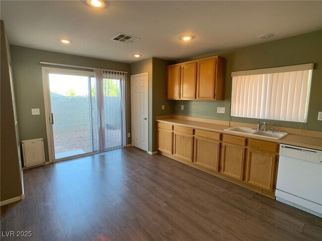 Building Photo - 5662 Thunder Spirit St