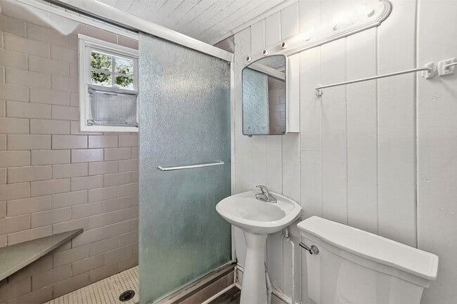 Building Photo - Cozy Marietta Ranch Near Marietta Square – Housing Vouchers Welcome