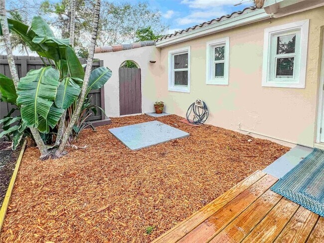 Building Photo - 1300 NW 6th Ave