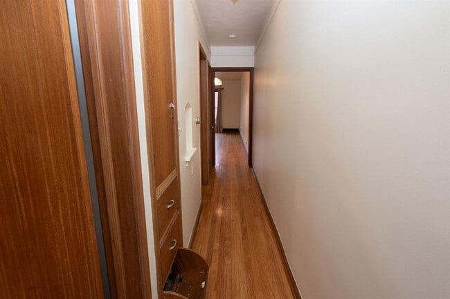 Building Photo - 4931 Woodland Ave