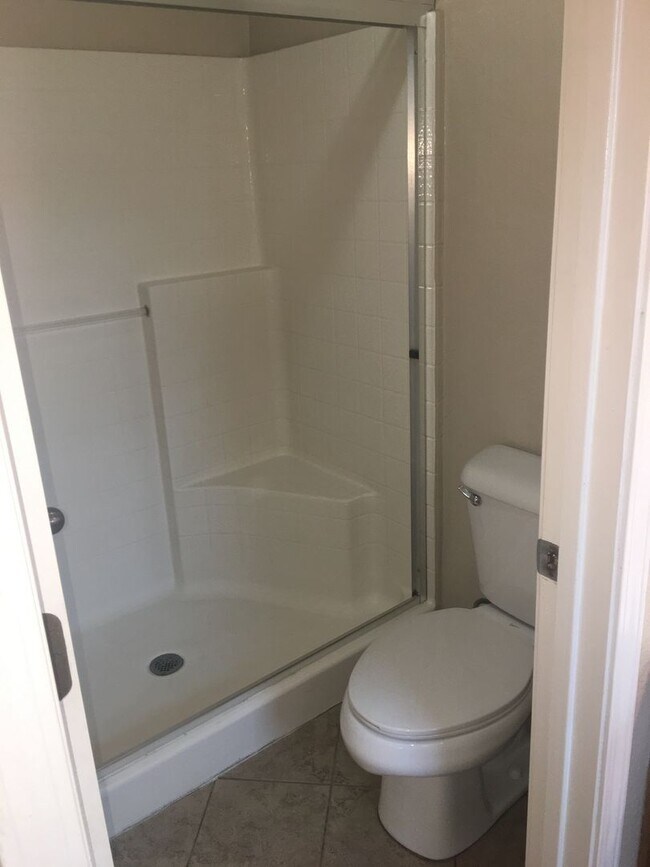 Building Photo - Move-In Special 1/2 Off the First Months Rent