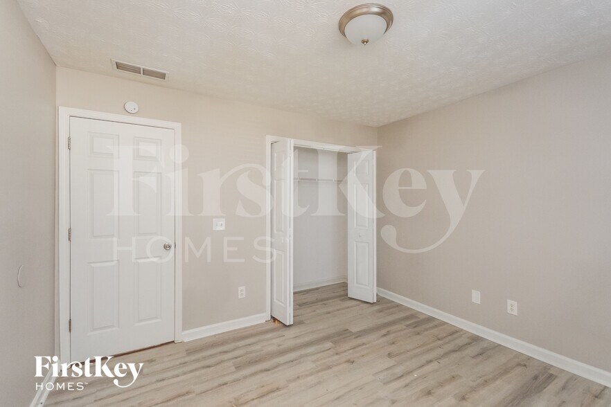 Building Photo - 145 Vinny's Way