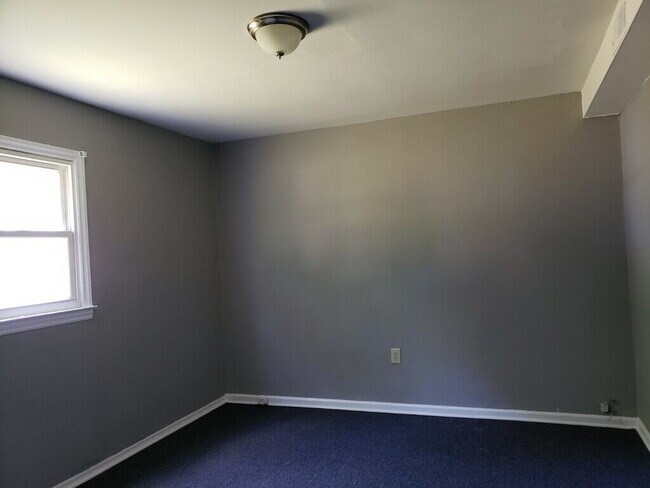 Building Photo - 1410 Moonlite Ave