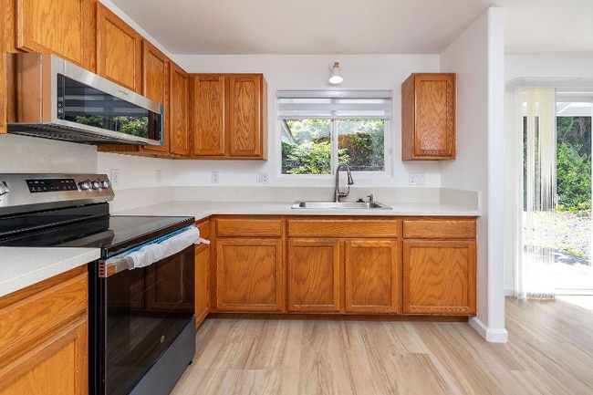 Building Photo - 73-4343-4343 Oneone St