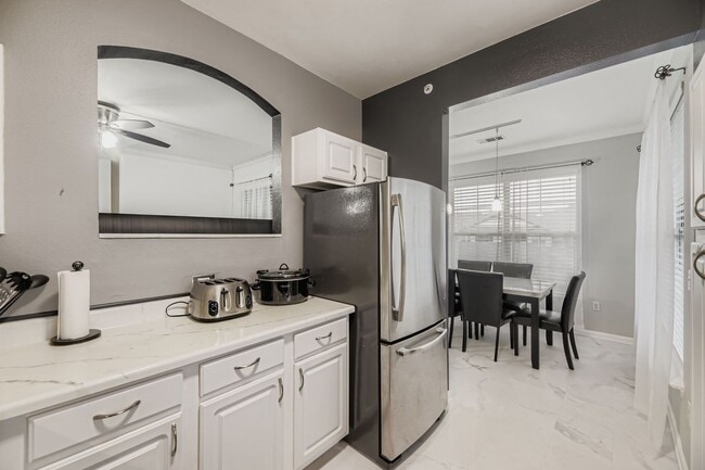 Building Photo - 7473 S Quail Cir