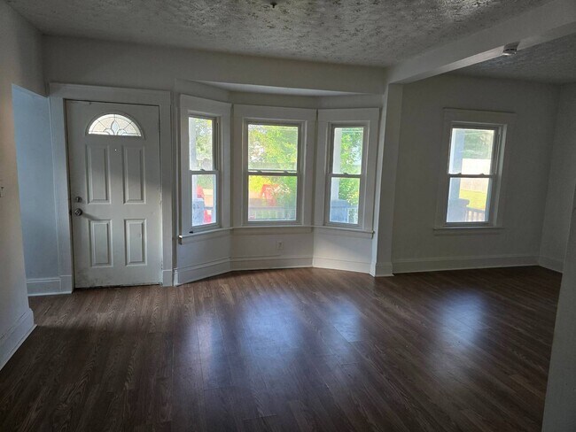 Building Photo - 8323 Medina Ave