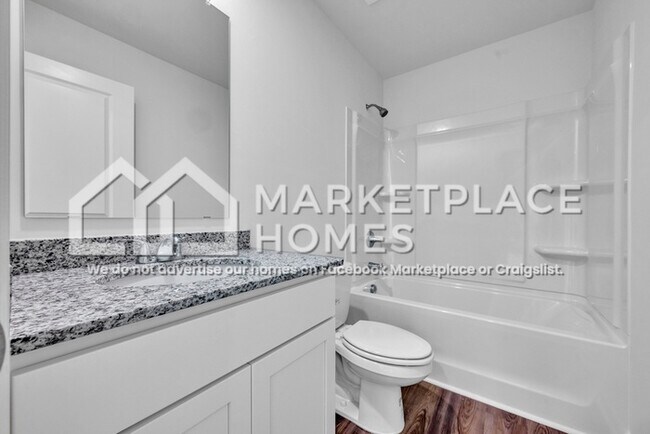 Building Photo - 327 Orchid Ln