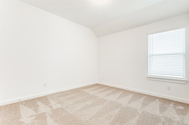 Building Photo - 4923 Bellhurst Dr