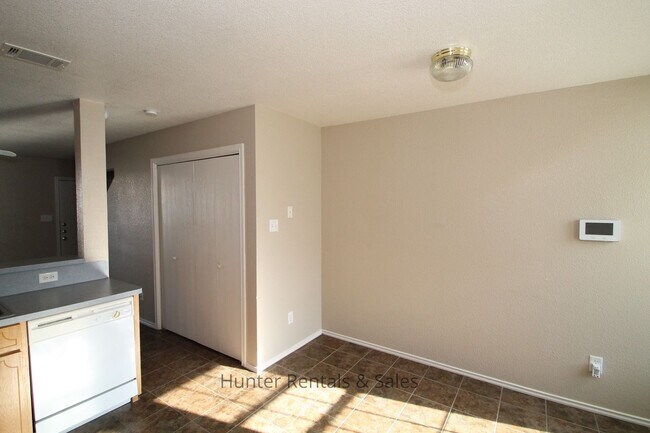 Building Photo - 4506 Jeff Scott Dr