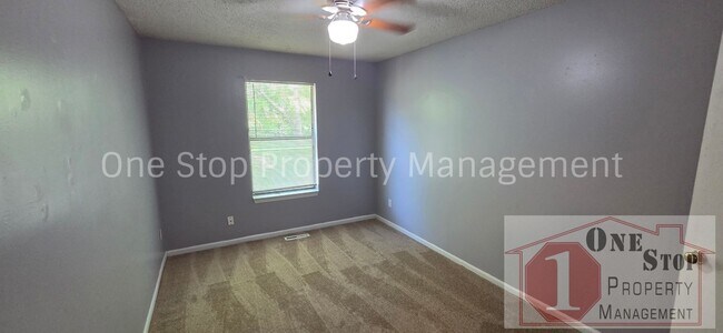 Building Photo - 508 E Kansas Ave
