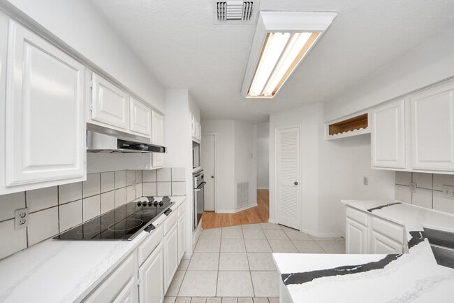 Building Photo - 3611 Bee Bayou Ln