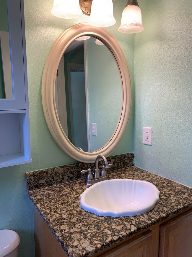 Building Photo - 2138 19th Ave SW