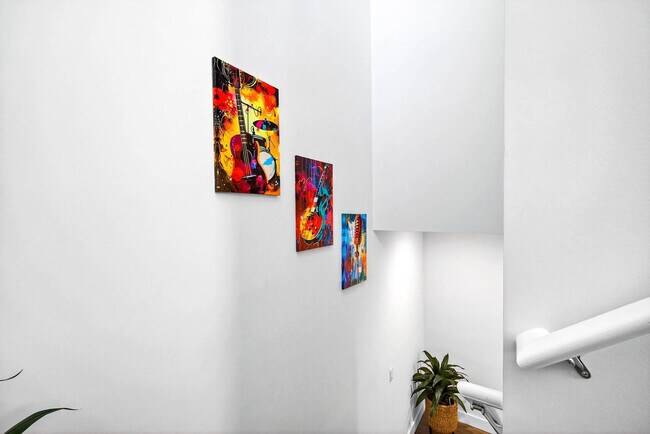 Building Photo - 620 Petit Wy