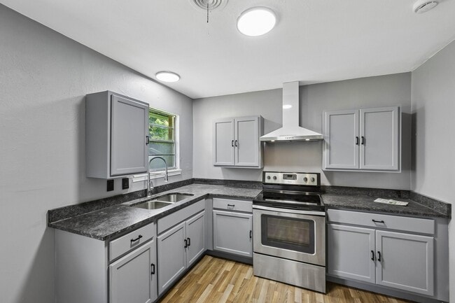 Building Photo - 7940 Chaparral Dr