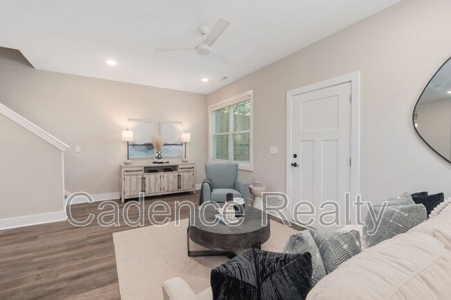 Building Photo - 1723 Perimeter Lp