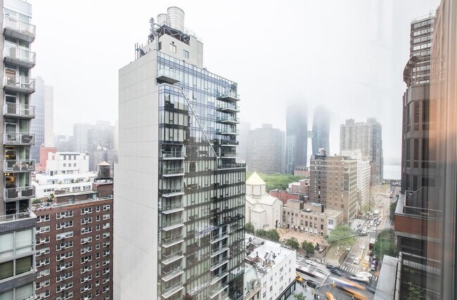 Building Photo - 7 E 91st St