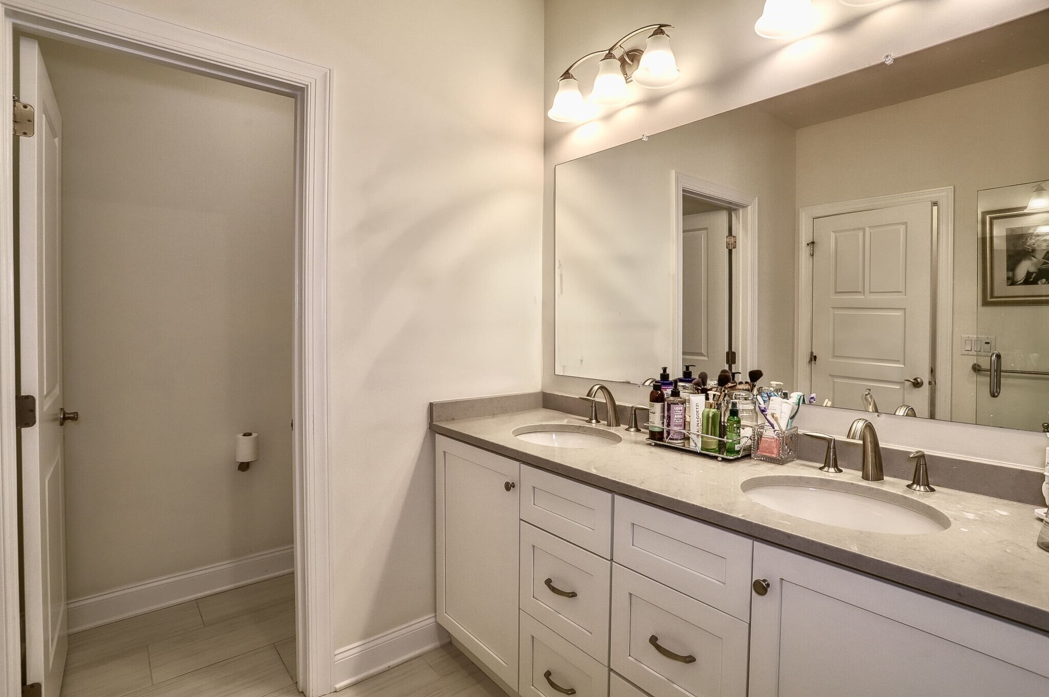 Building Photo - 22 Silent Nest Way