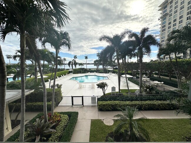 Primary Photo - 1801 S Flagler Dr