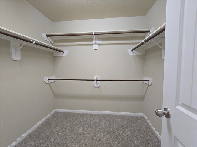 Building Photo - 12525 Canyon Hill Drive