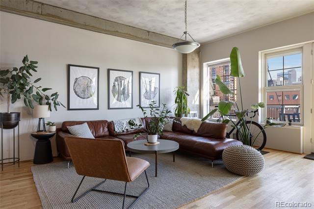 Building Photo - 1499 Blake St