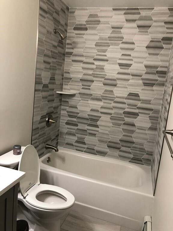 Building Photo - 66 Wren St