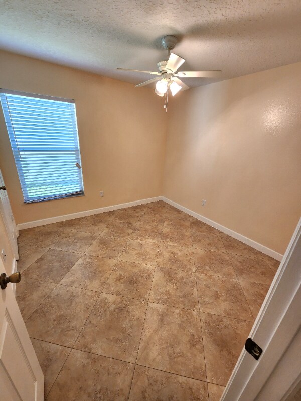 Building Photo - 3103 Crane's Cove Loop