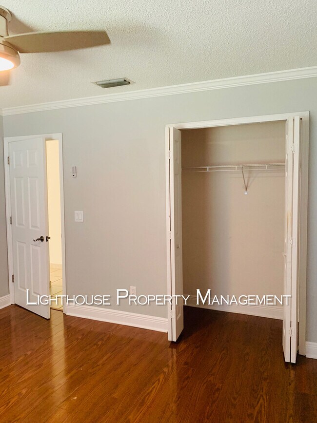 Building Photo - Pristine 3/2 in University Park!  Won't Last Long!