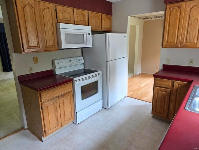 Building Photo - 1619 W Arlington Rd