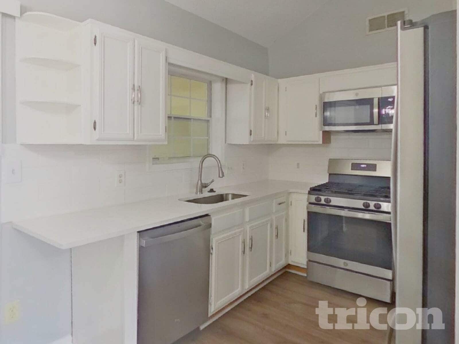 Building Photo - 350 Jamaica Cove SW