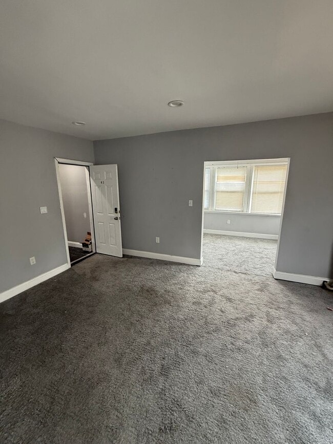 Building Photo - *Coming Soon October 15th* Updated 2 bedro...