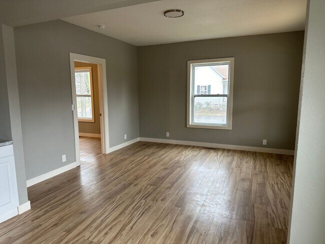 Building Photo - 125-127 S Connor Avenue