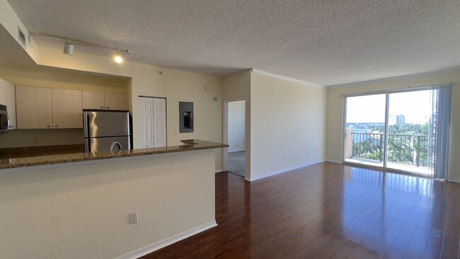 Building Photo - 1801 N Flagler Dr