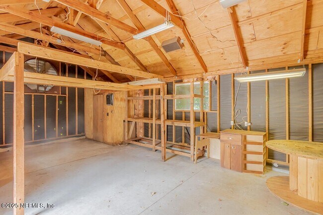 Building Photo - 5640 Coppedge Ave