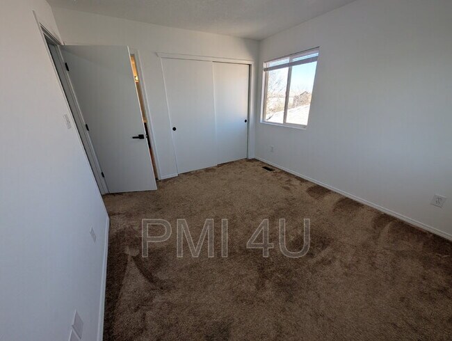 Building Photo - 7105 Casa Elena Dr NE