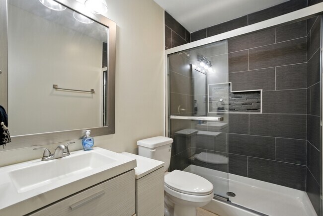 Building Photo - 1037 Randall Ct