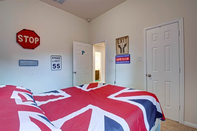 Building Photo - 8219 Peppervine Ct