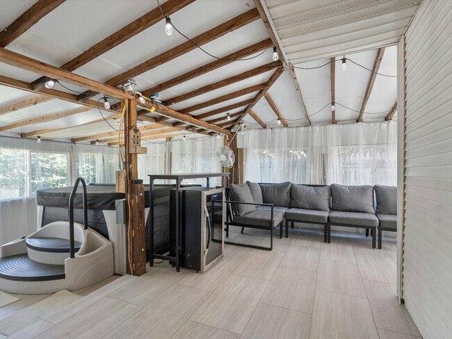 Building Photo - 505 Harrison St