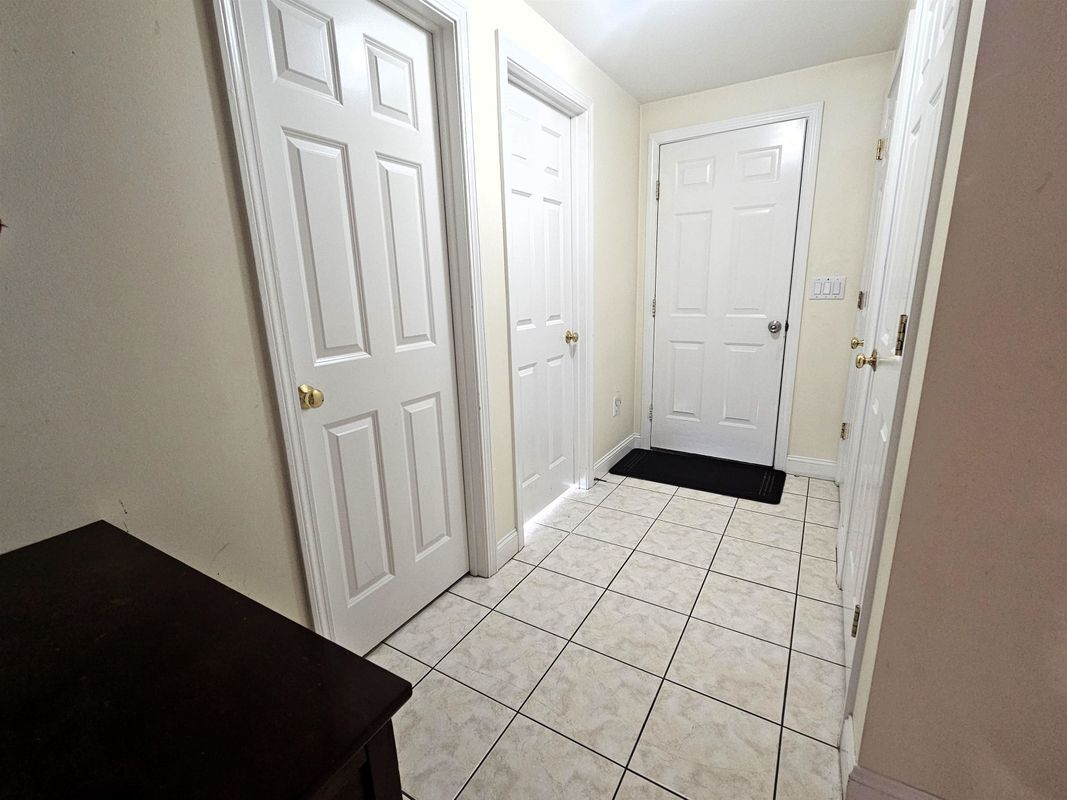 Building Photo - 9 Hibiscus